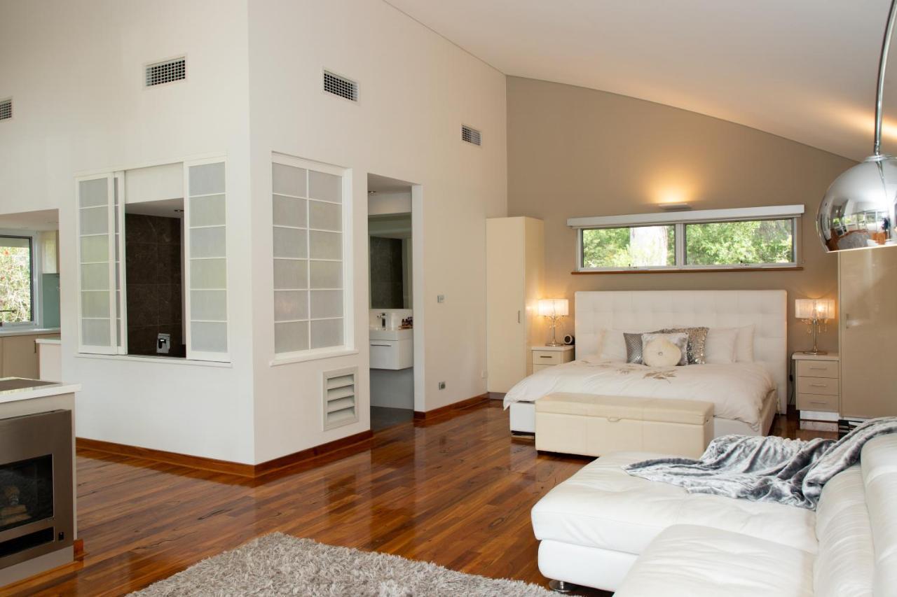 Silkwood Estate Villa เพมเบอร์ตัน ภายนอก รูปภาพ